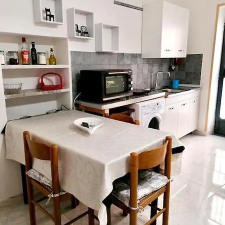 Monolocale Romeo Locri
